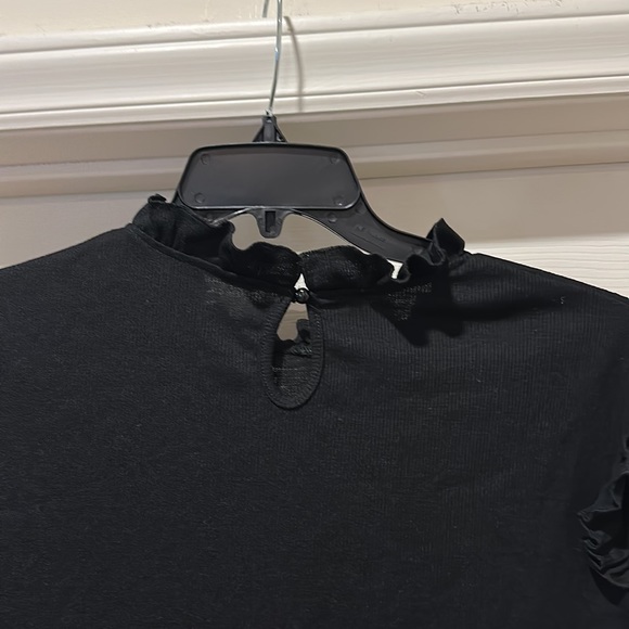 Ladies XL Black Top - Picture 8 of 8